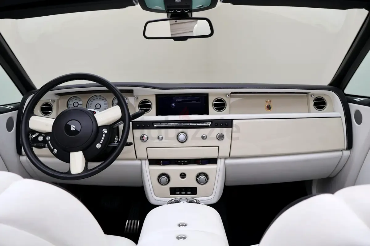 Rolls-Royce Phantom 6.7 AT (453 حصان) - 14