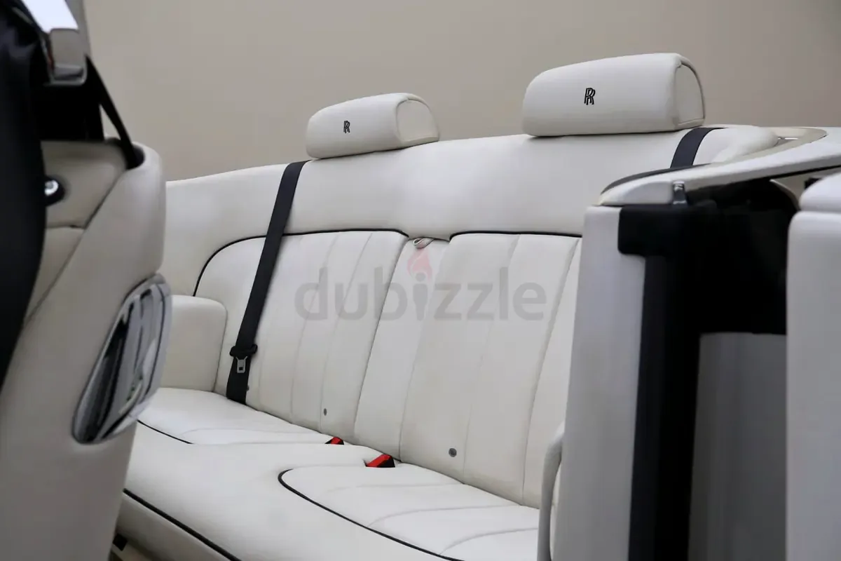 Rolls-Royce Phantom 6.7 AT (453 حصان) - 16