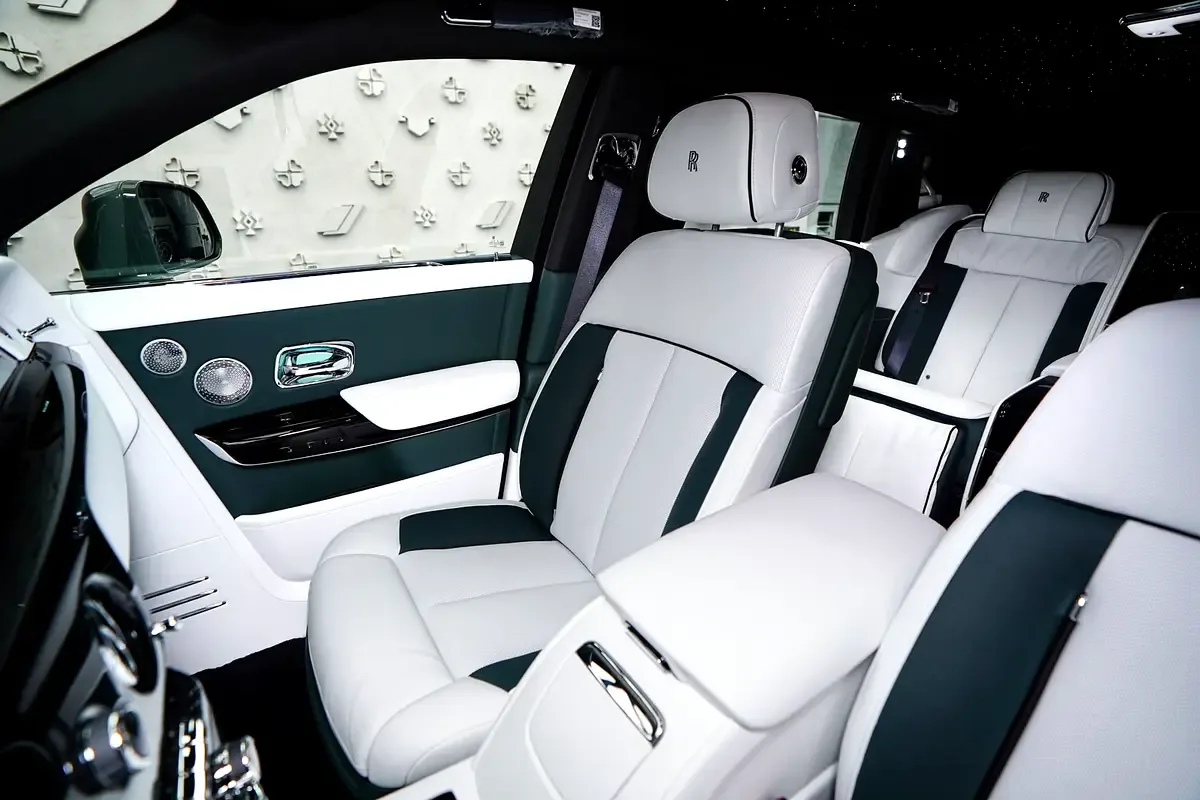 Rolls-Royce Phantom 6.7 AT EWB (571 حصان) - 8