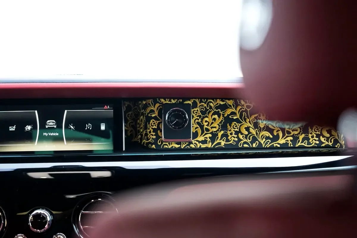 Rolls-Royce Phantom 6.7 AT SWB (571 حصان) - 8