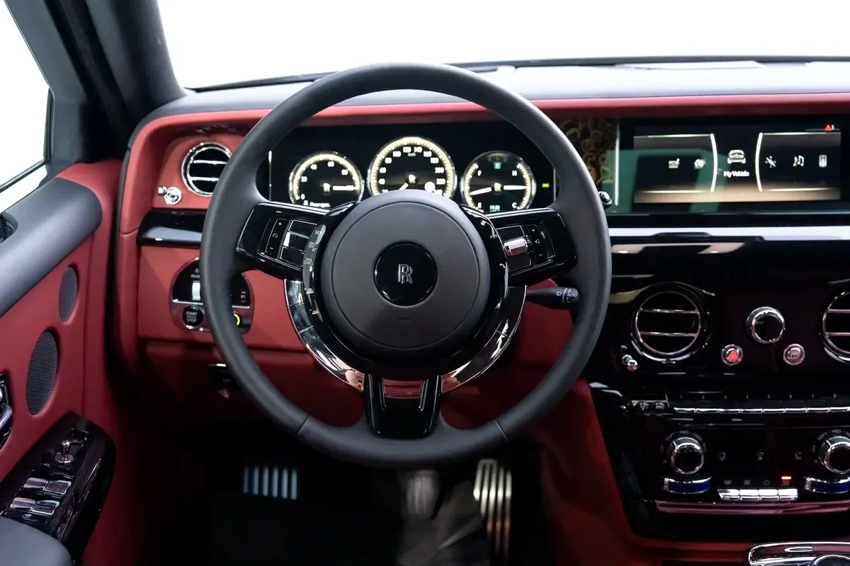 Rolls-Royce Phantom 6.7 AT SWB (571 حصان) - 9