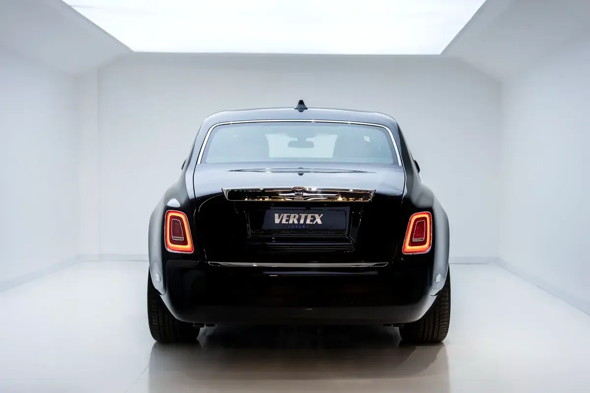 Rolls-Royce Phantom 6.7 AT SWB (571 حصان) - 18