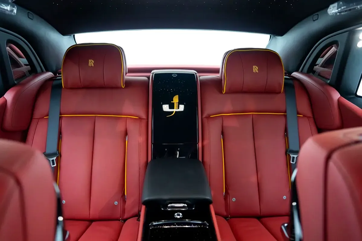 Rolls-Royce Phantom 6.7 AT SWB (571 حصان) - 17