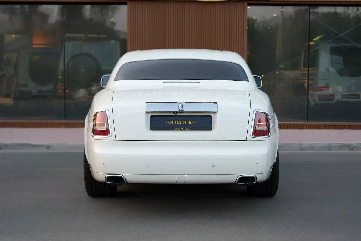 Rolls-Royce Phantom 6.8 AT (460 حصان) - 3