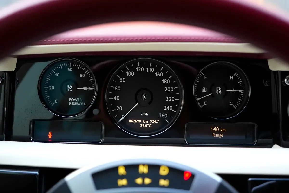 Rolls-Royce Phantom 6.8 AT (460 حصان) - 20