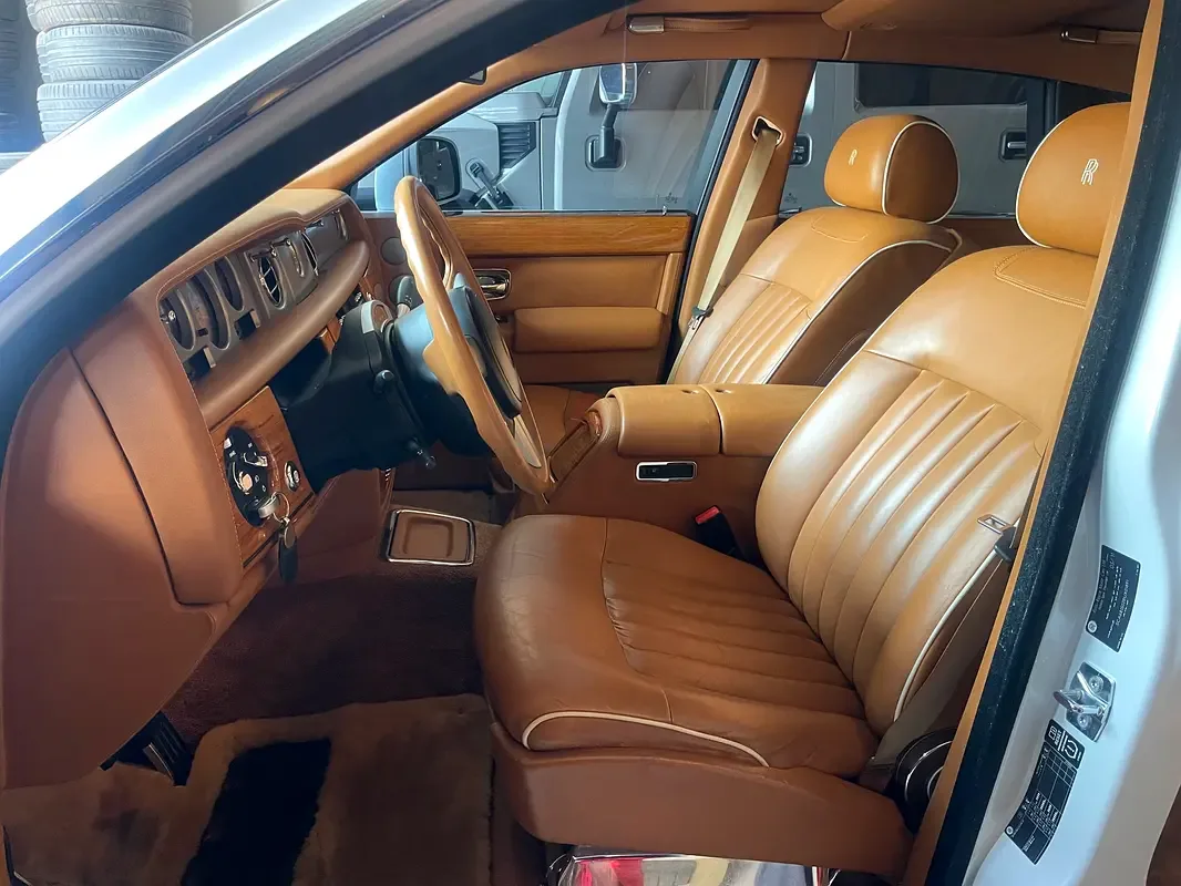 Rolls-Royce Phantom 6.8 AT RWD (460 hp) - 8