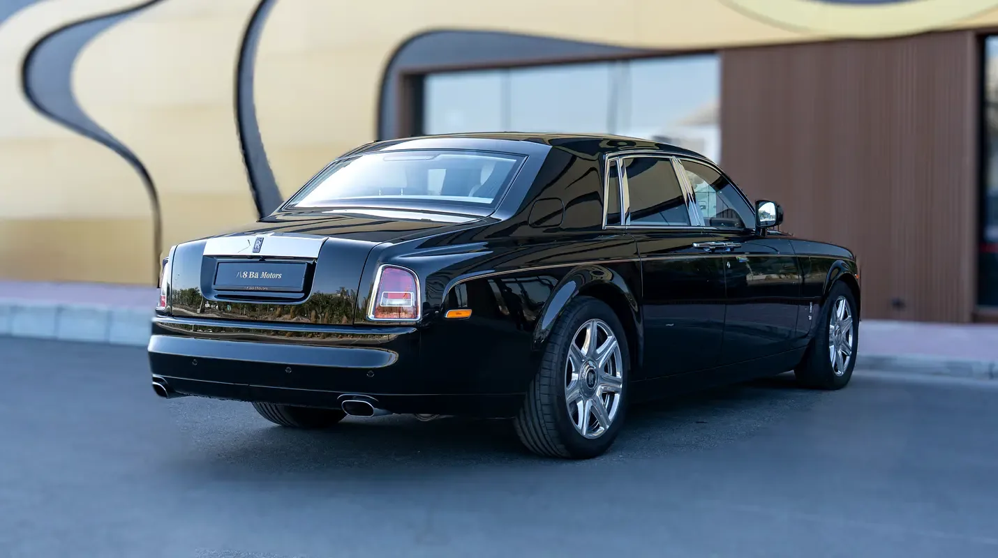Rolls-Royce Phantom 6.8 AT RWD (460 hp) - 4