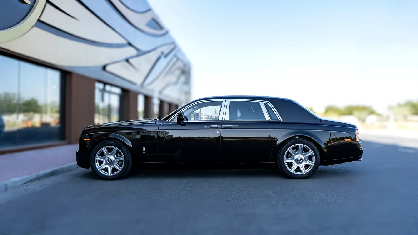 Rolls-Royce Phantom 6.8 AT RWD (460 hp) - 8