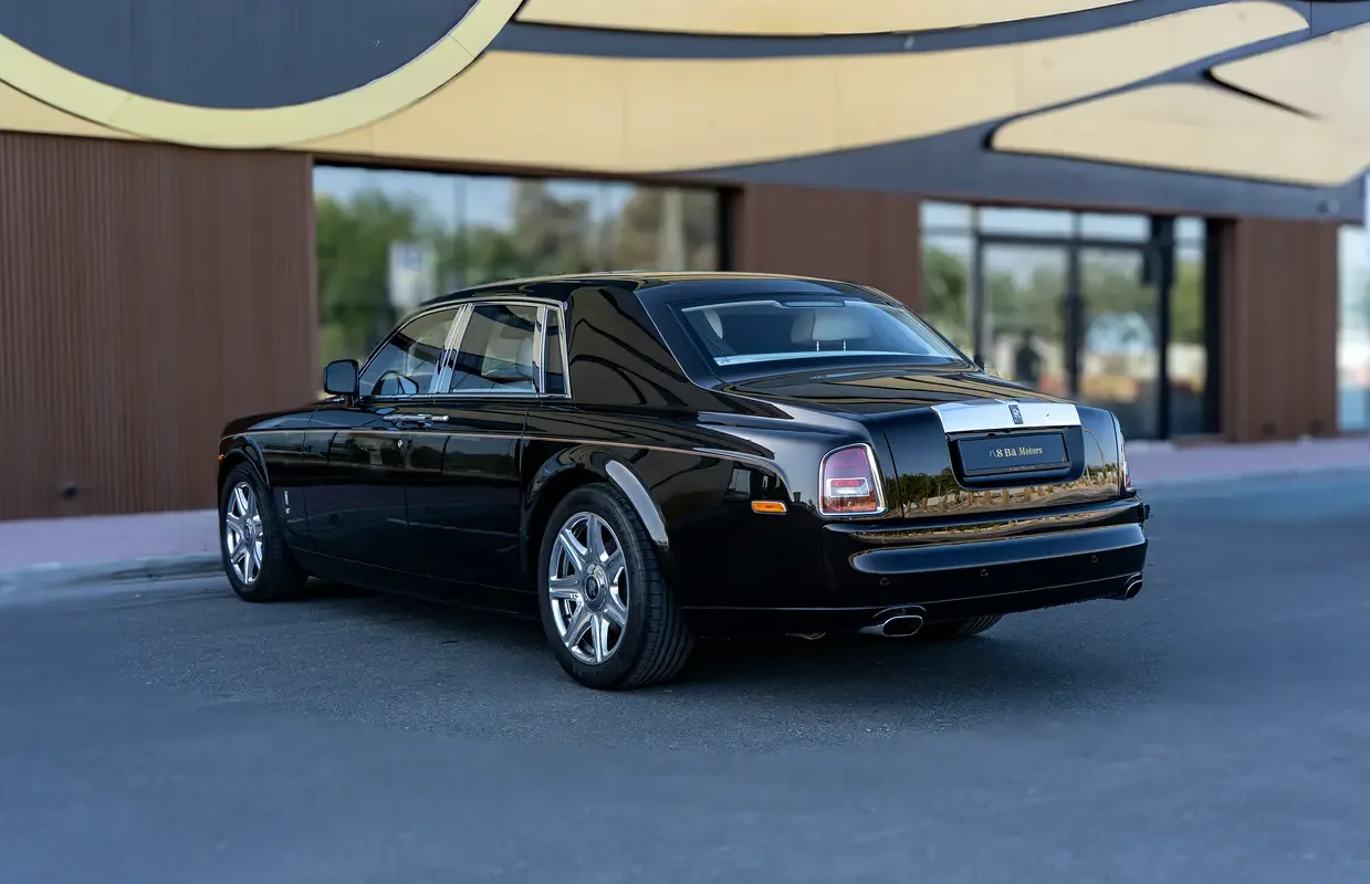 Rolls-Royce Phantom 6.8 AT RWD (460 hp) - 6