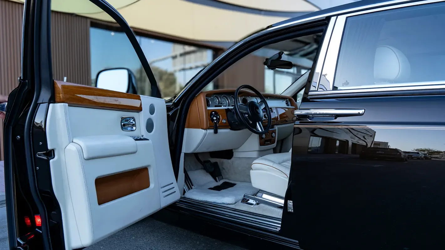 Rolls-Royce Phantom 6.8 AT RWD (460 hp) - 10