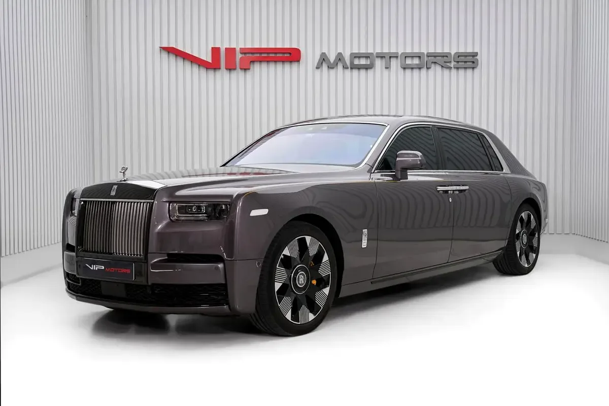 Rolls-Royce Phantom 6.8 AT RWD (571 hp)