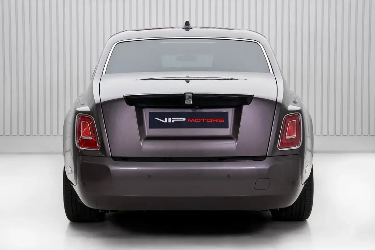 Rolls-Royce Phantom 6.8 AT RWD (571 حصان) - 5
