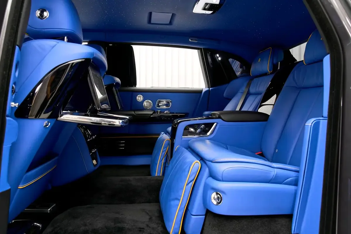 Rolls-Royce Phantom 6.8 AT RWD (571 حصان) - 9