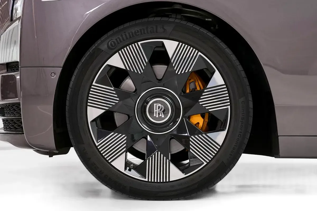 Rolls-Royce Phantom 6.8 AT RWD (571 حصان) - 14