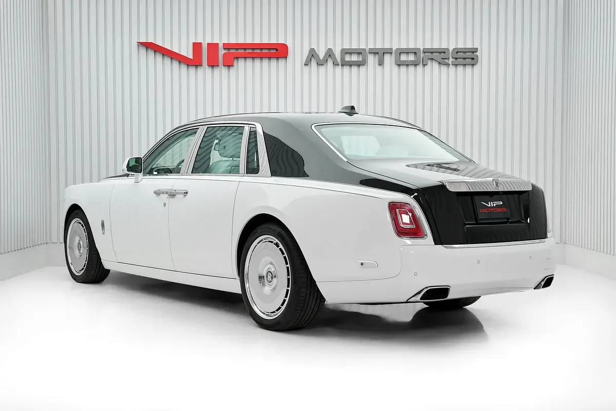 Rolls-Royce Phantom 6.8 AT RWD (571 hp) - 6