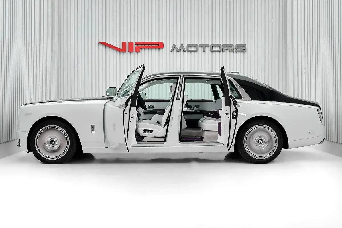 Rolls-Royce Phantom 6.8 AT RWD (571 hp) - 7