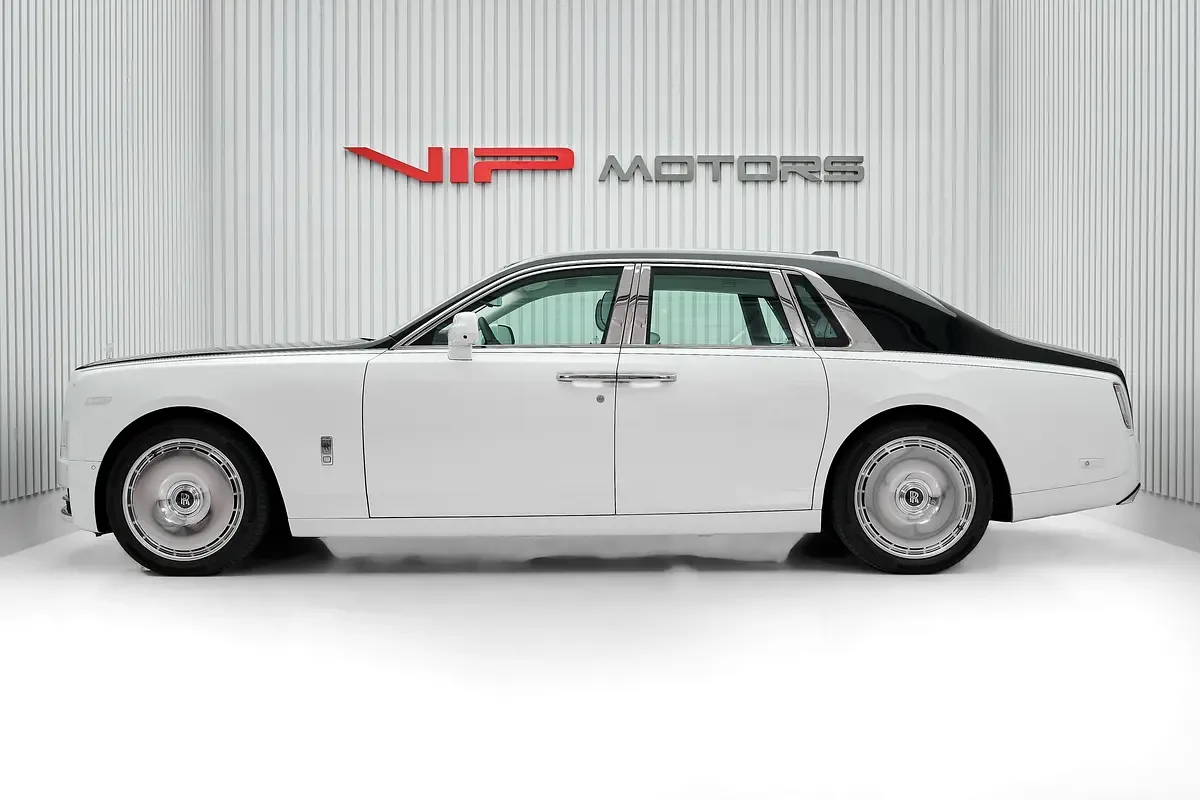 Rolls-Royce Phantom 6.8 AT RWD (571 hp) - 8