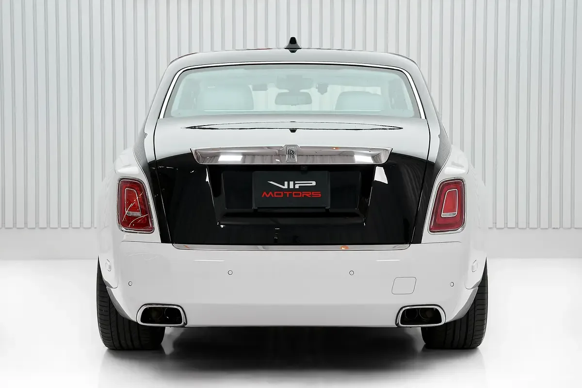 Rolls-Royce Phantom 6.8 AT RWD (571 hp) - 5