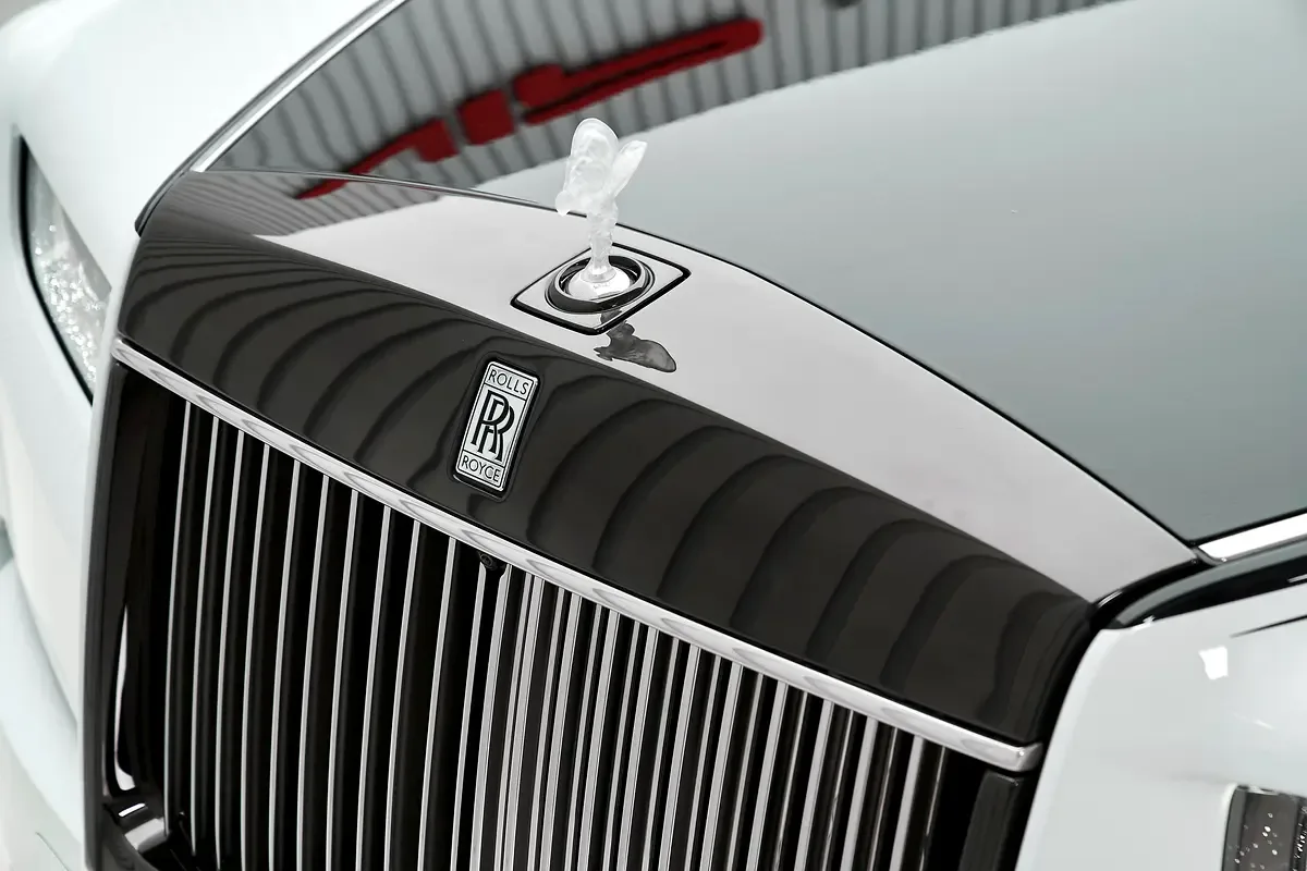 Rolls-Royce Phantom 6.8 AT RWD (571 hp) - 9