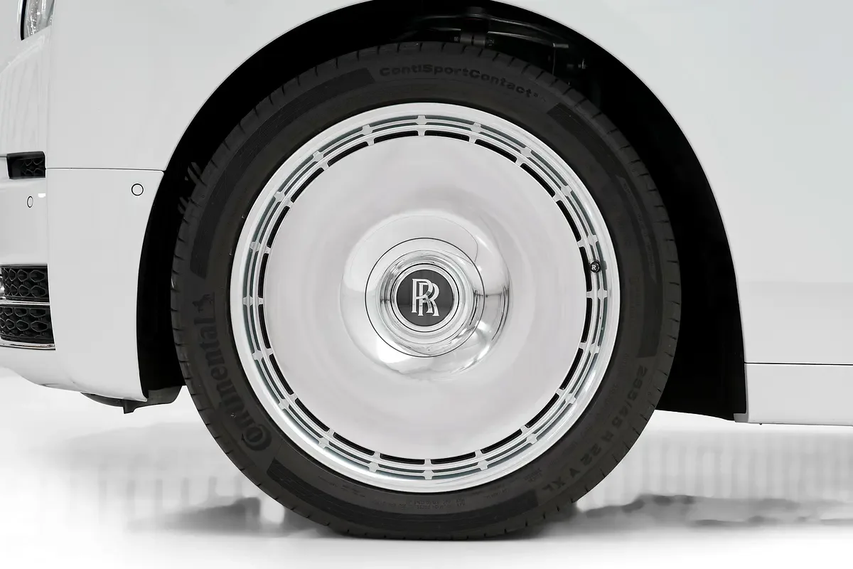 Rolls-Royce Phantom 6.8 AT RWD (571 hp) - 12