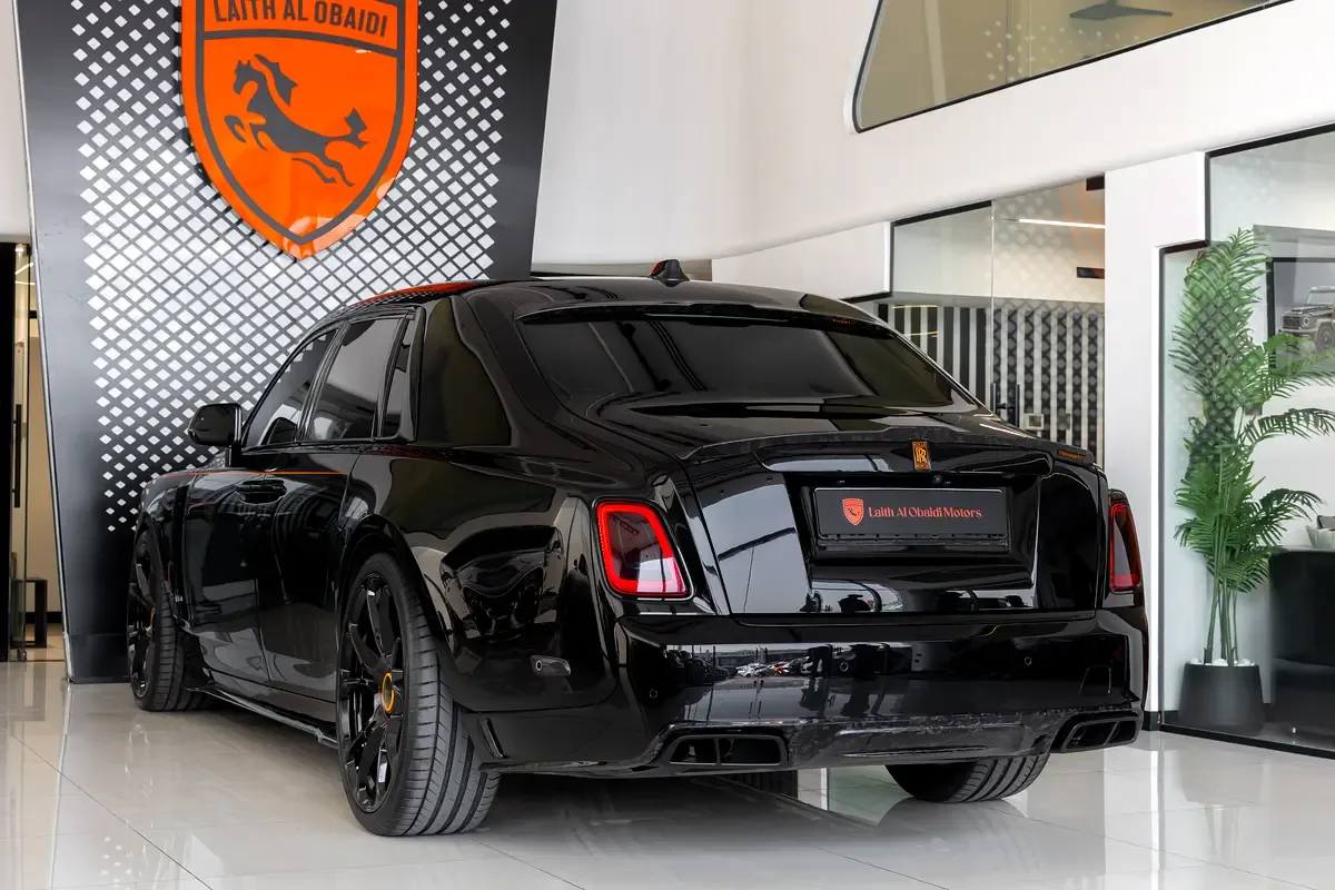 Rolls-Royce Phantom 6.8 AT RWD (571 حصان) - 6