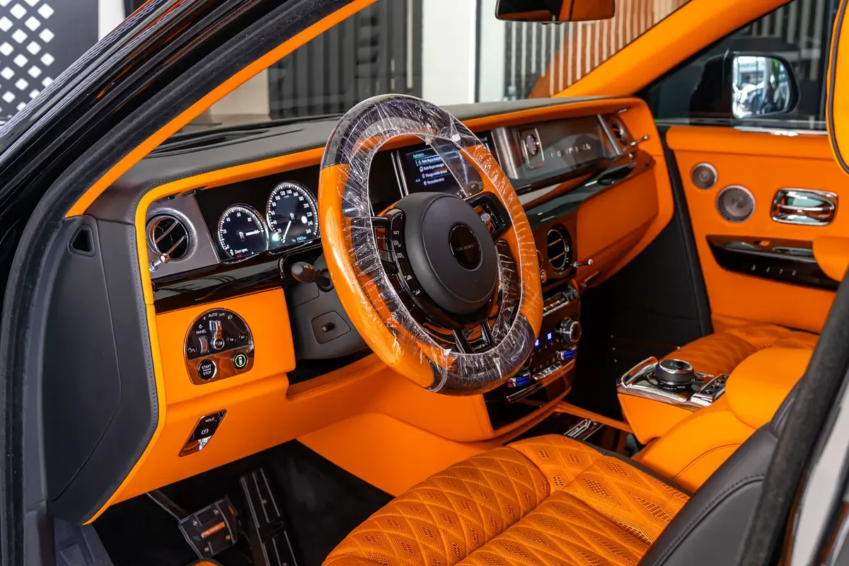 Rolls-Royce Phantom 6.8 AT RWD (571 حصان) - 11