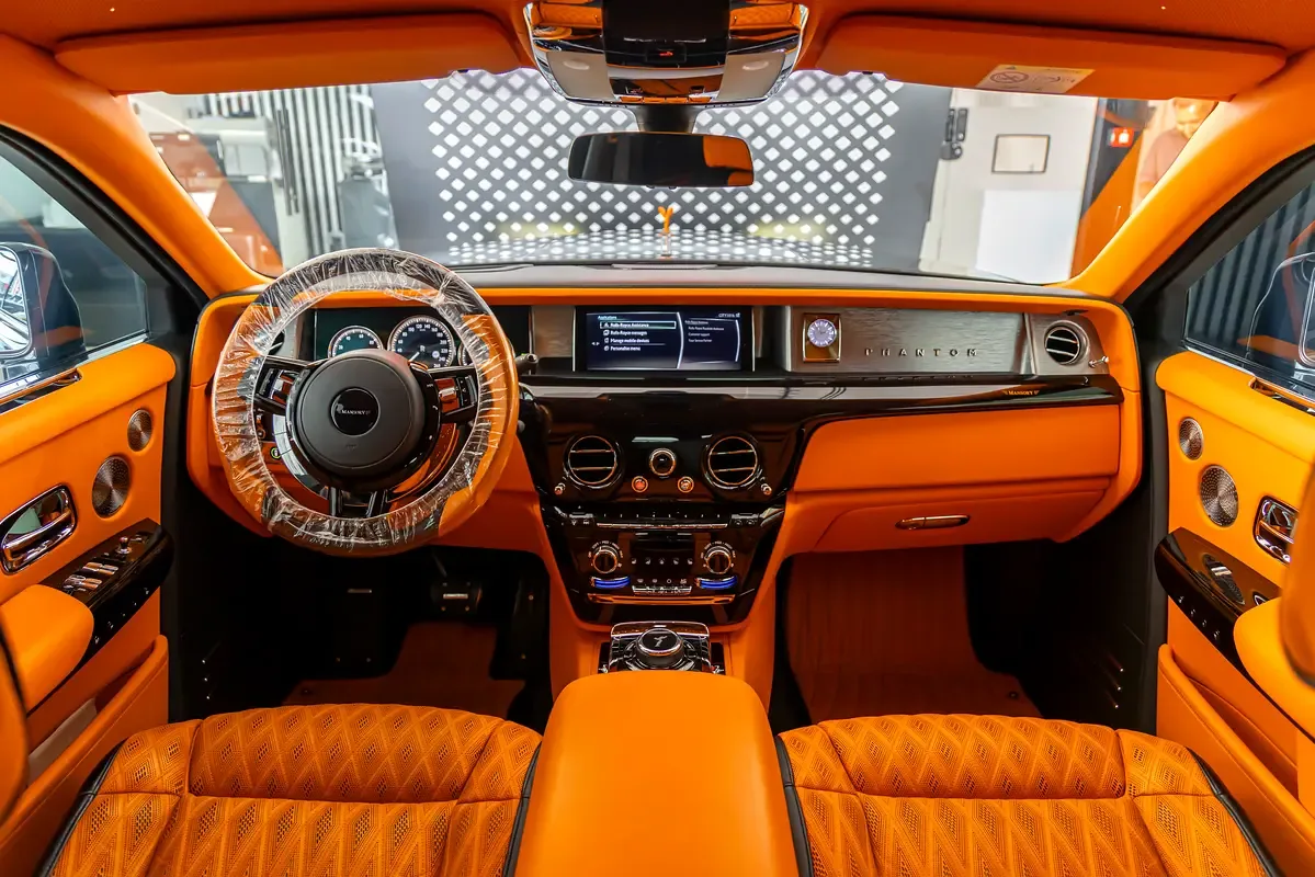 Rolls-Royce Phantom 6.8 AT RWD (571 حصان) - 13