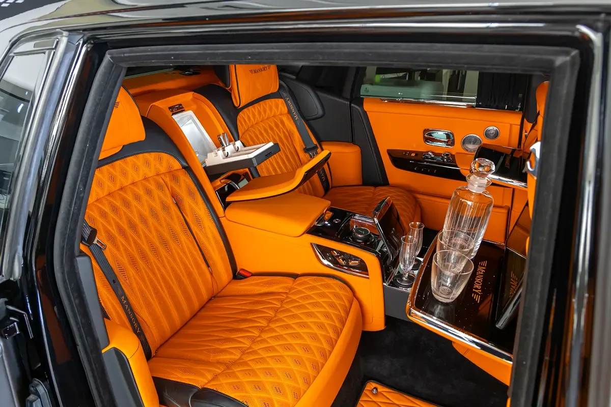Rolls-Royce Phantom 6.8 AT RWD (571 حصان) - 14