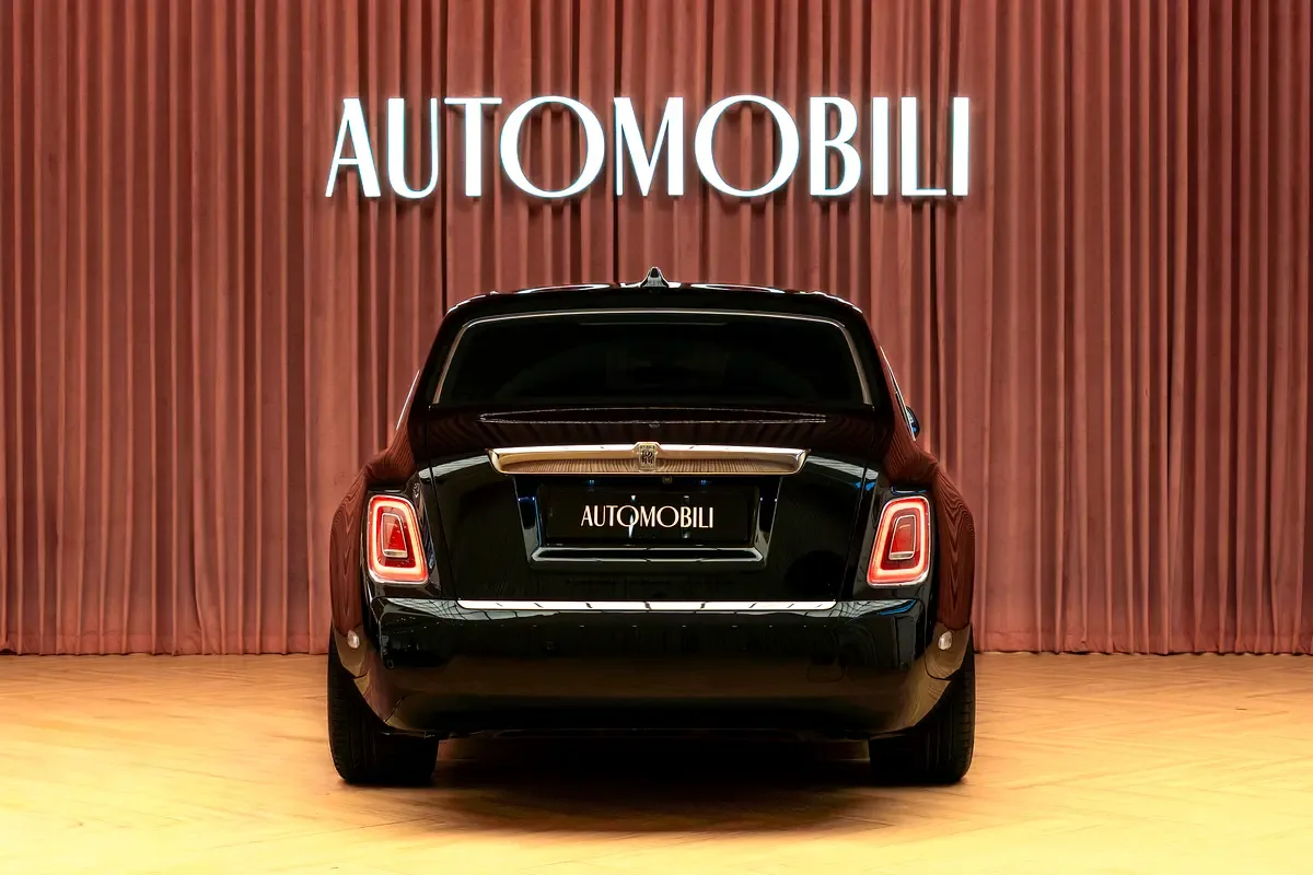 Rolls-Royce Phantom 6.8 AT RWD (571 حصان) - 5
