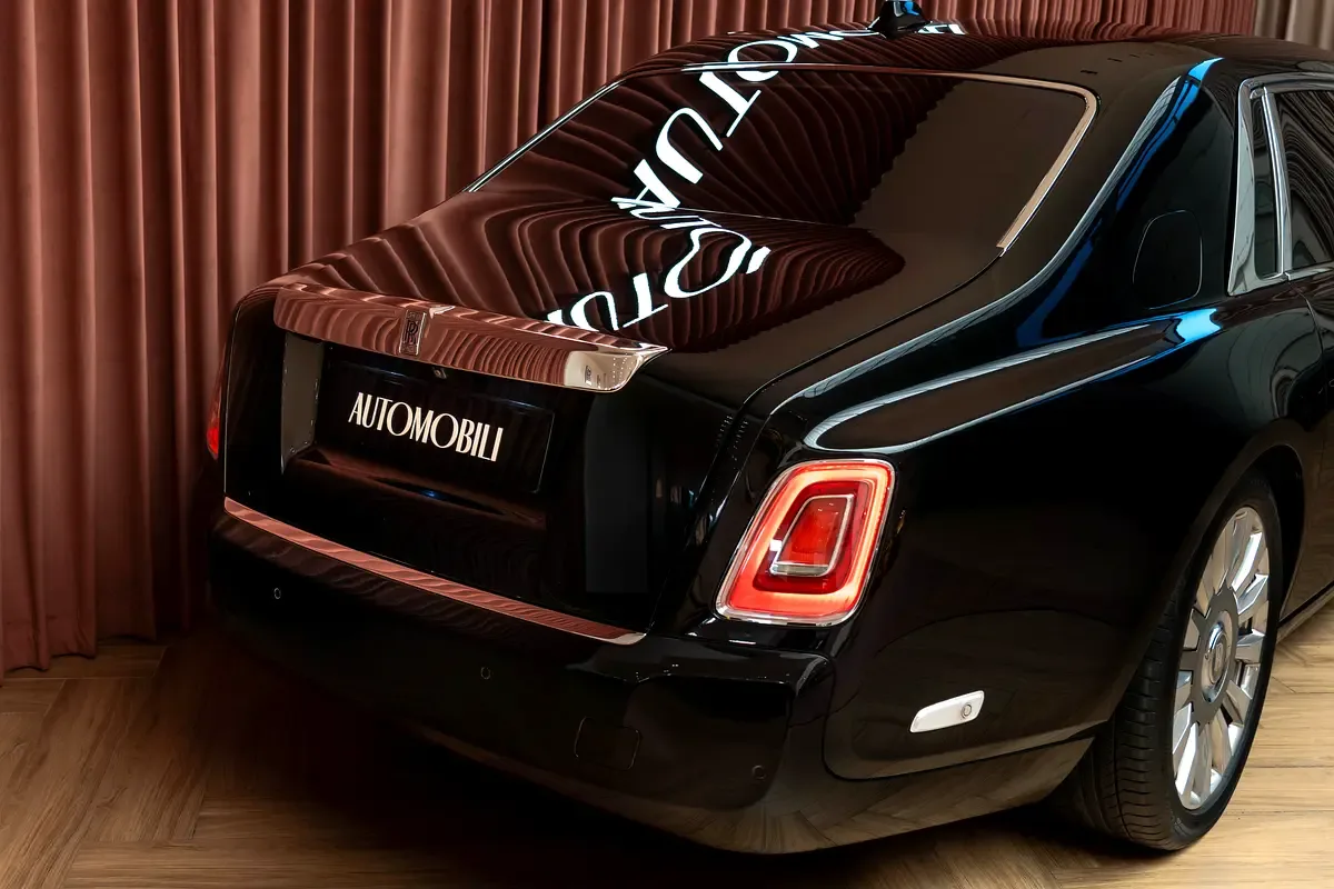 Rolls-Royce Phantom 6.8 AT RWD (571 حصان) - 8