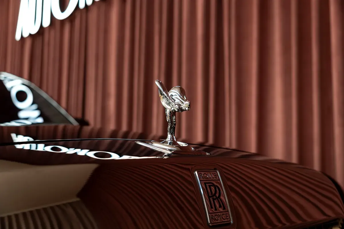 Rolls-Royce Phantom 6.8 AT RWD (571 حصان) - 9
