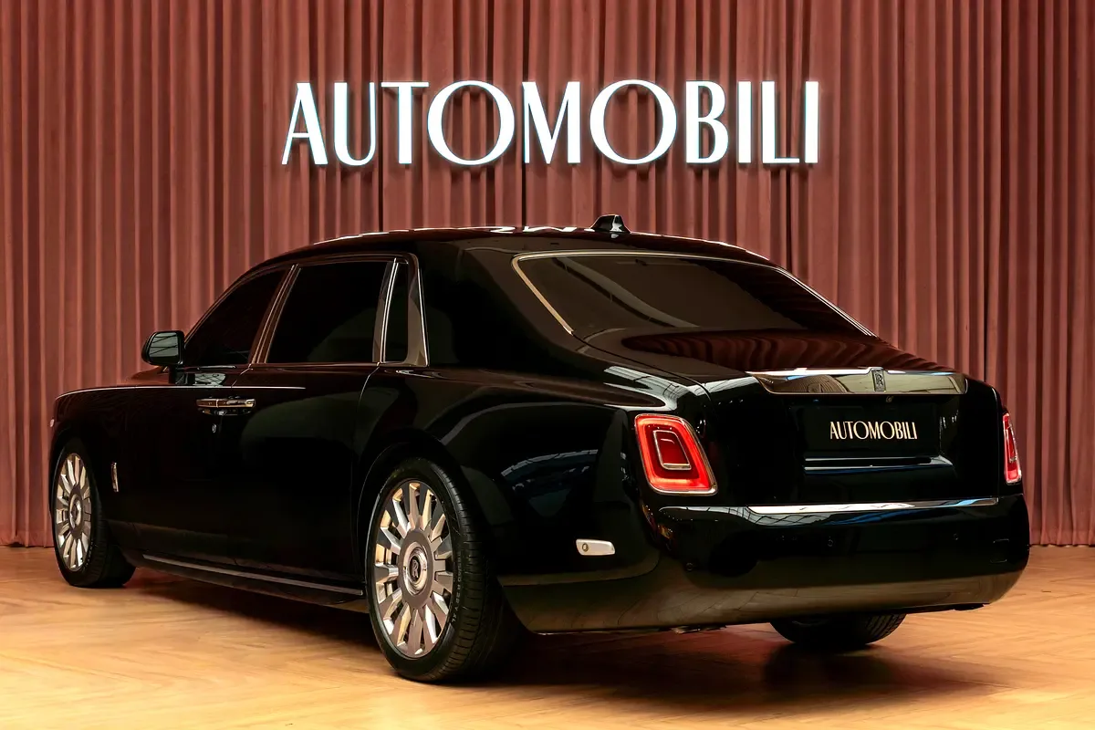 Rolls-Royce Phantom 6.8 AT RWD (571 حصان) - 10