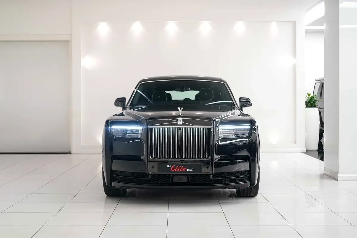 Rolls-Royce Phantom 6.8 AT RWD (571 حصان) - 5