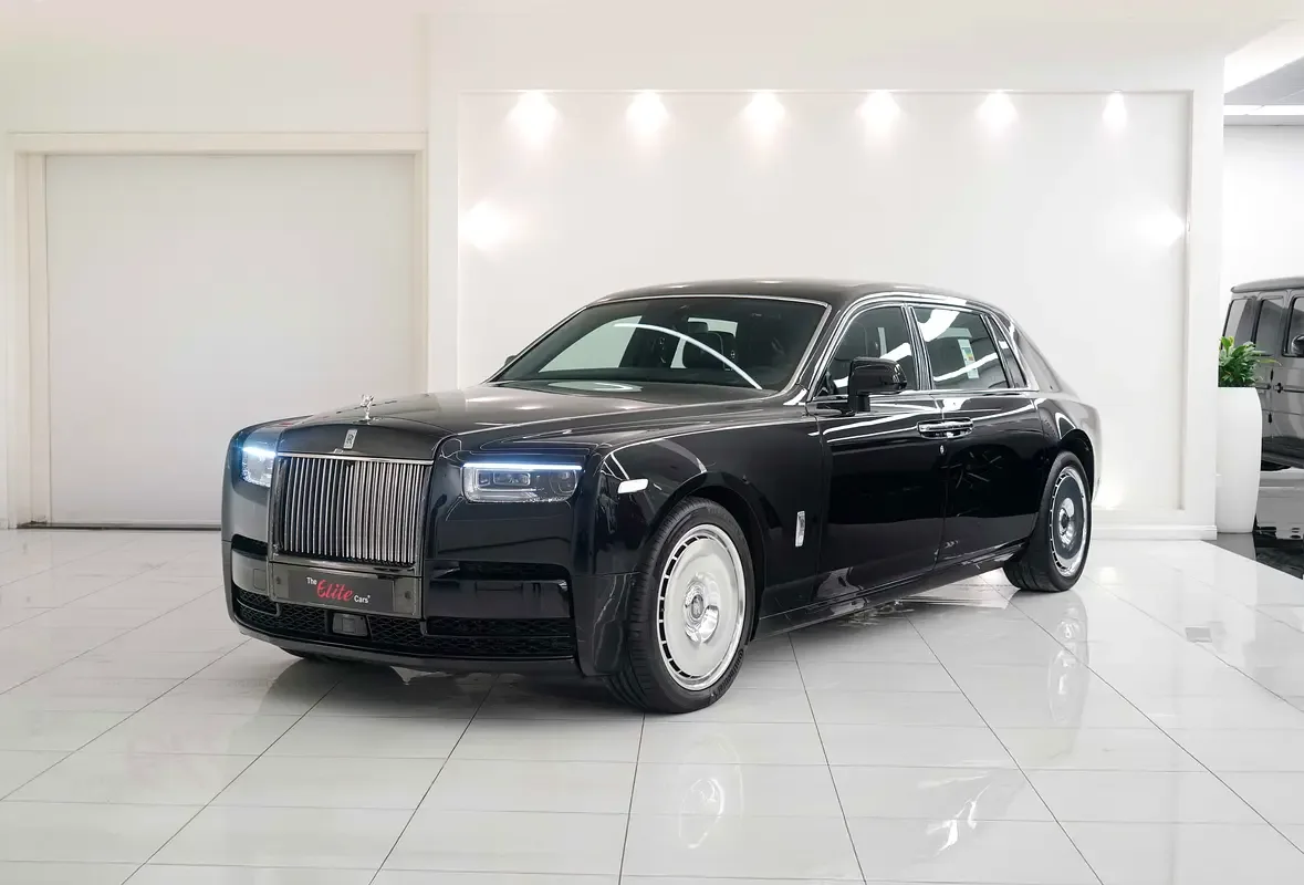 Rolls-Royce Phantom 6.8 AT RWD (571 حصان) - 7