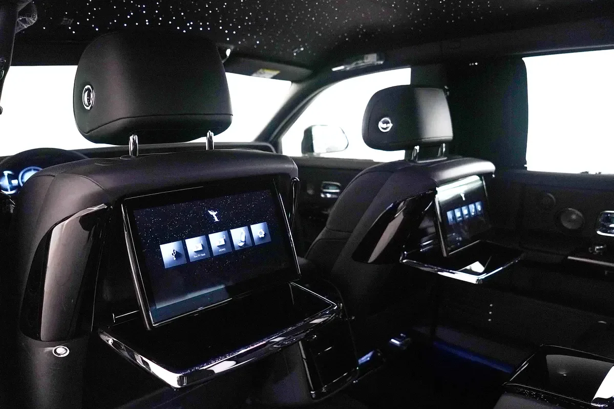 Rolls-Royce Phantom 6.8 AT RWD (571 حصان) - 15