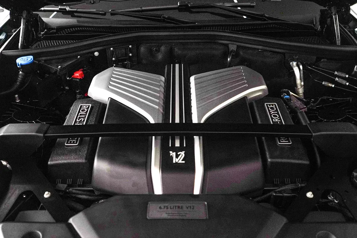 Rolls-Royce Phantom 6.8 AT RWD (571 حصان) - 17