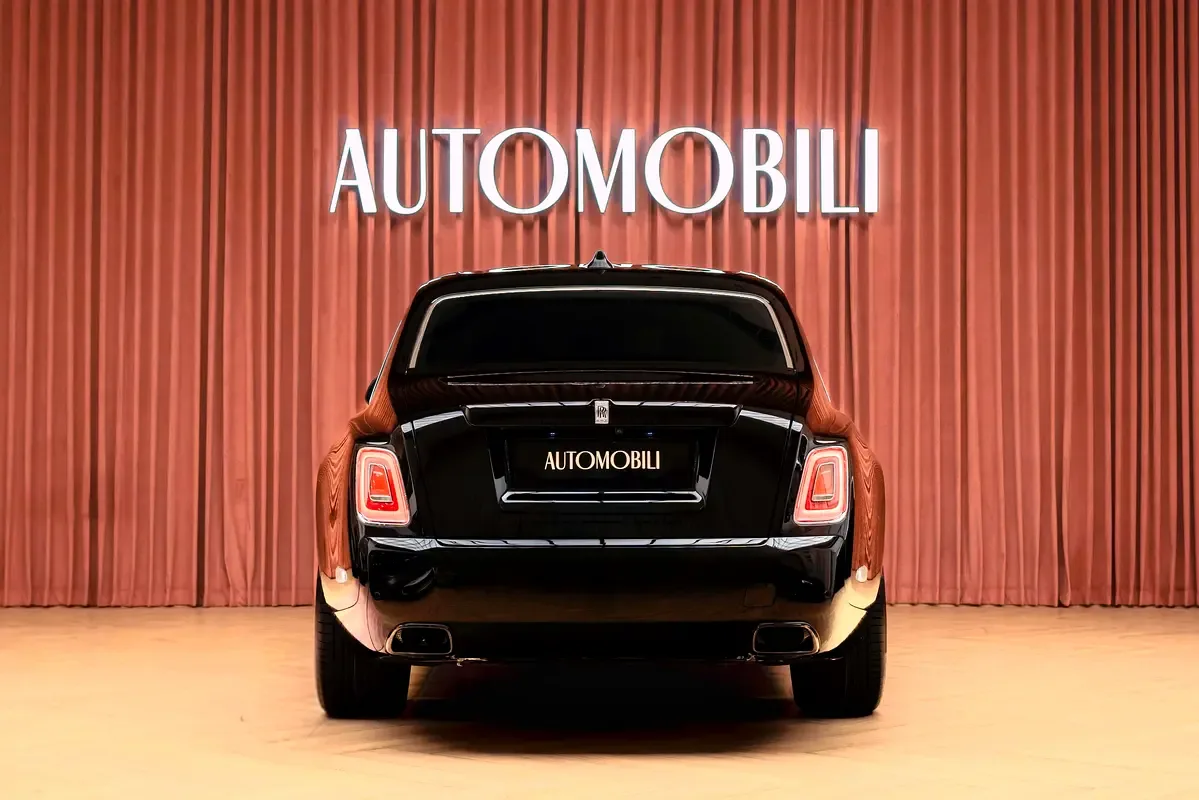 Rolls-Royce Phantom 6.8 AT RWD (571 hp) - 4