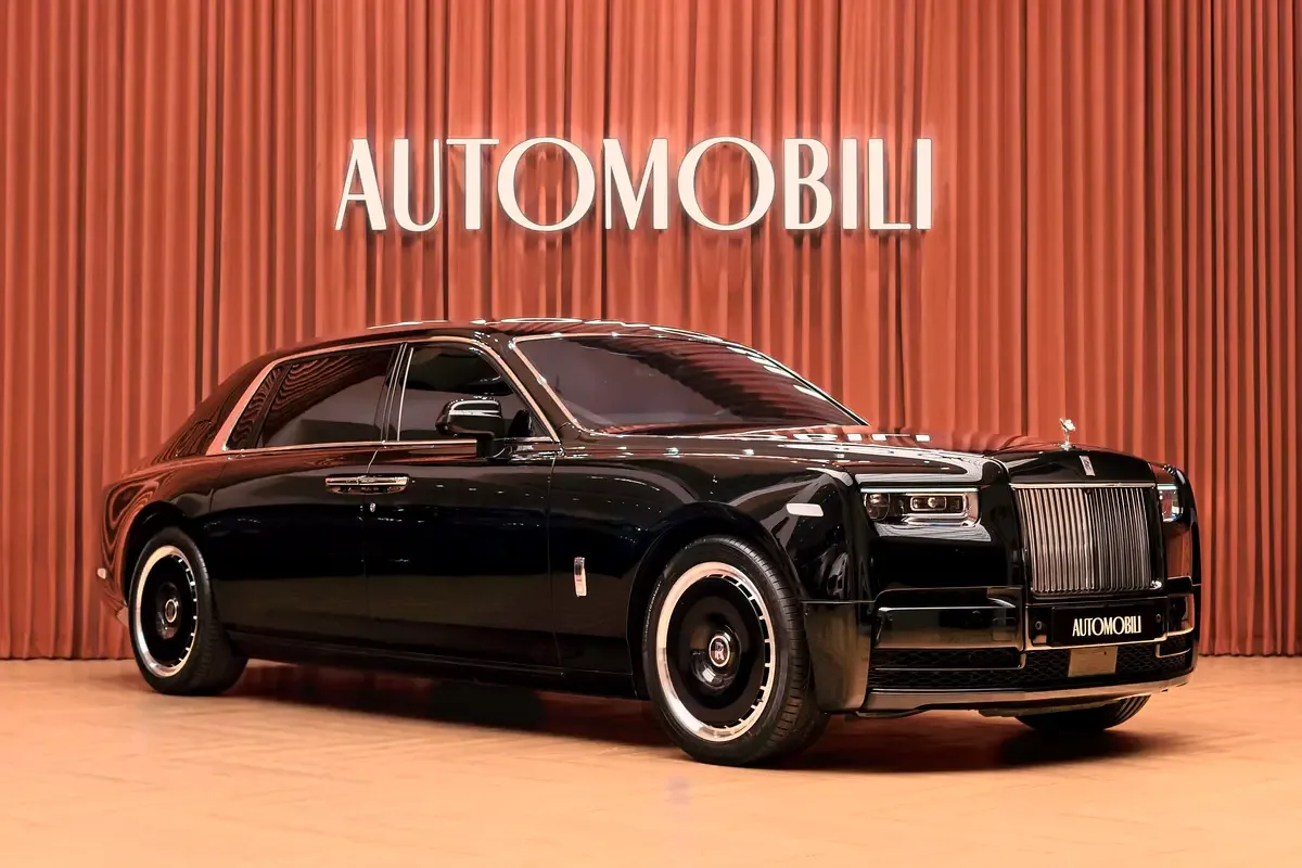 Rolls-Royce Phantom 6.8 AT RWD (571 hp)