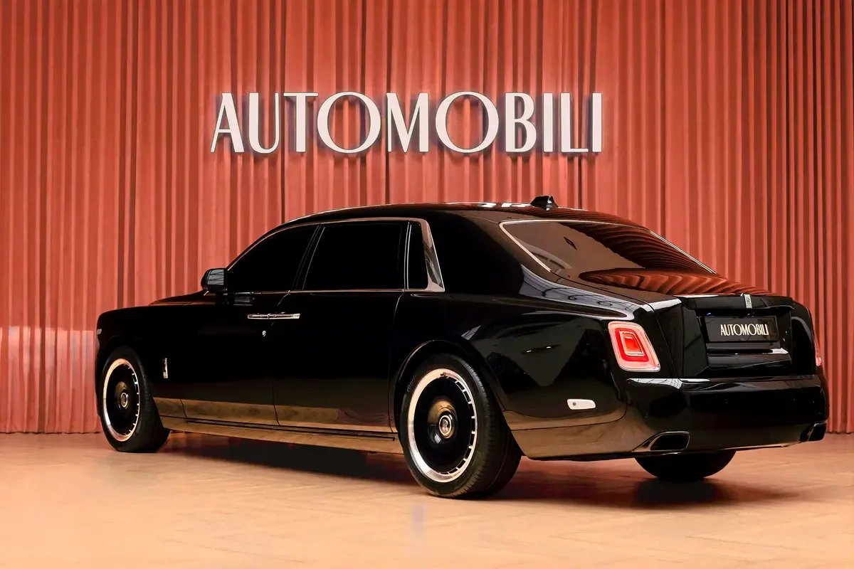 Rolls-Royce Phantom 6.8 AT RWD (571 hp) - 7