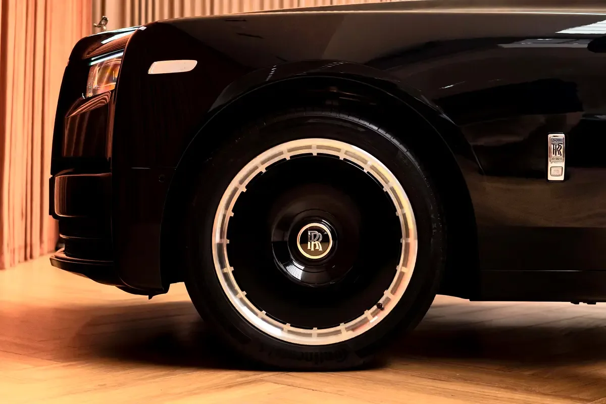 Rolls-Royce Phantom 6.8 AT RWD (571 hp) - 5