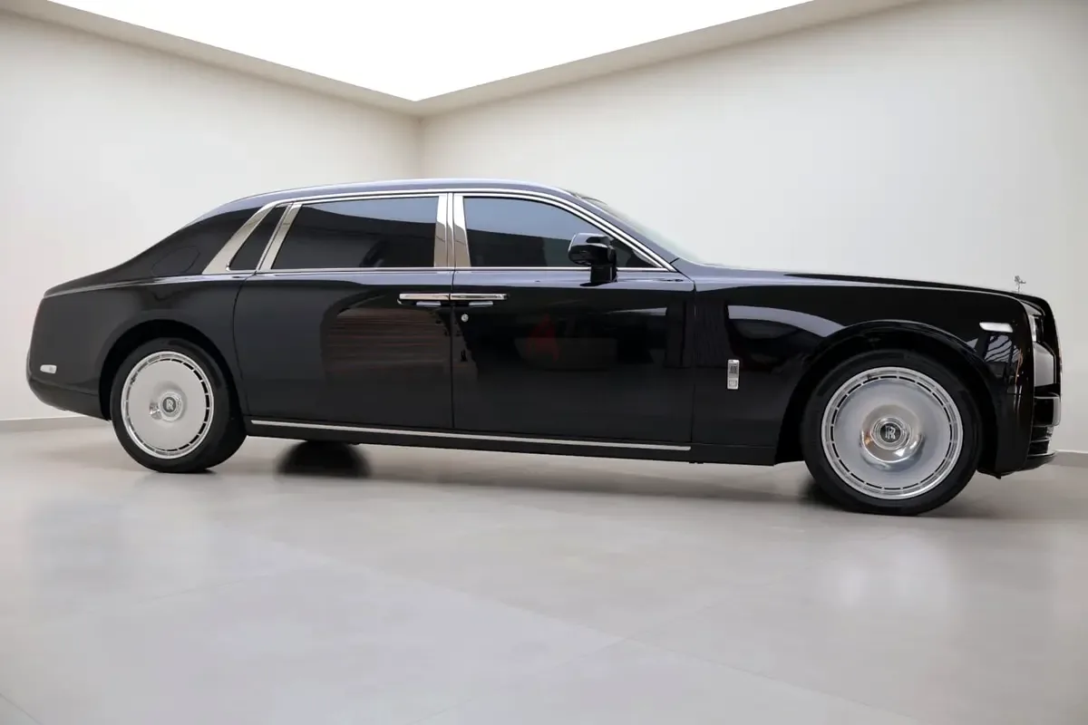 Rolls-Royce Phantom 6.8 AT RWD (571 حصان) - 5