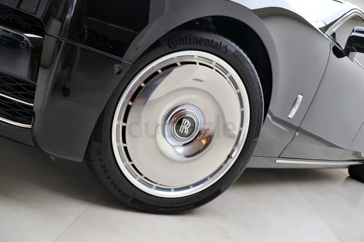 Rolls-Royce Phantom 6.8 AT RWD (571 حصان) - 6