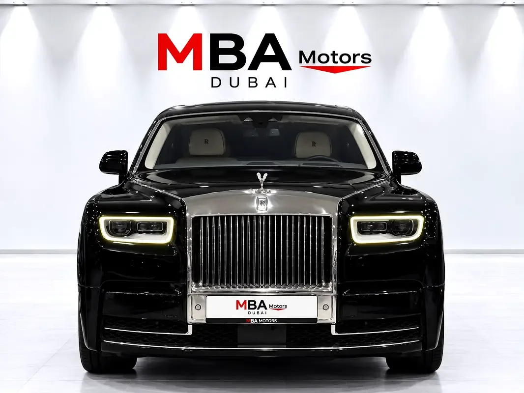 Rolls-Royce Phantom 6.8 AT RWD (571 حصان) - 2