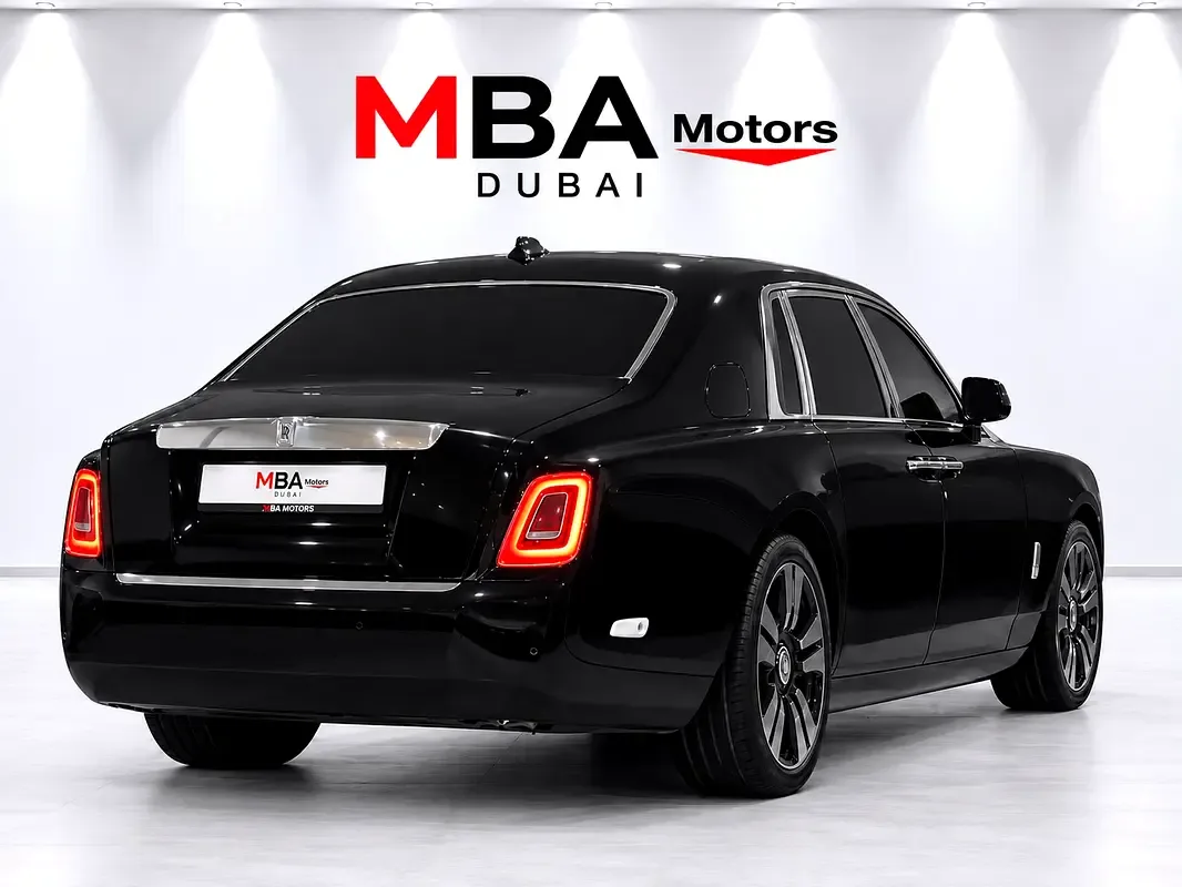 Rolls-Royce Phantom 6.8 AT RWD (571 حصان) - 4