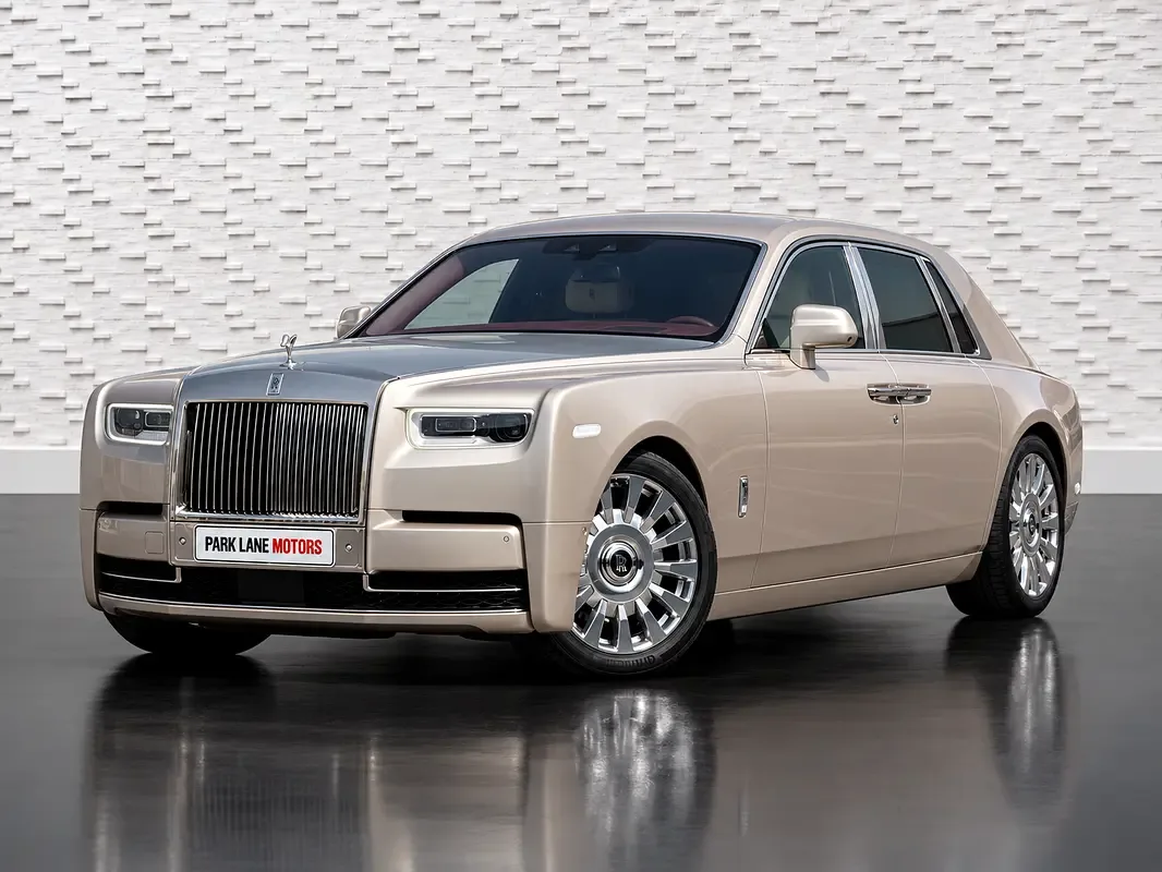 Rolls-Royce Phantom 6.8 AT RWD (571 hp)