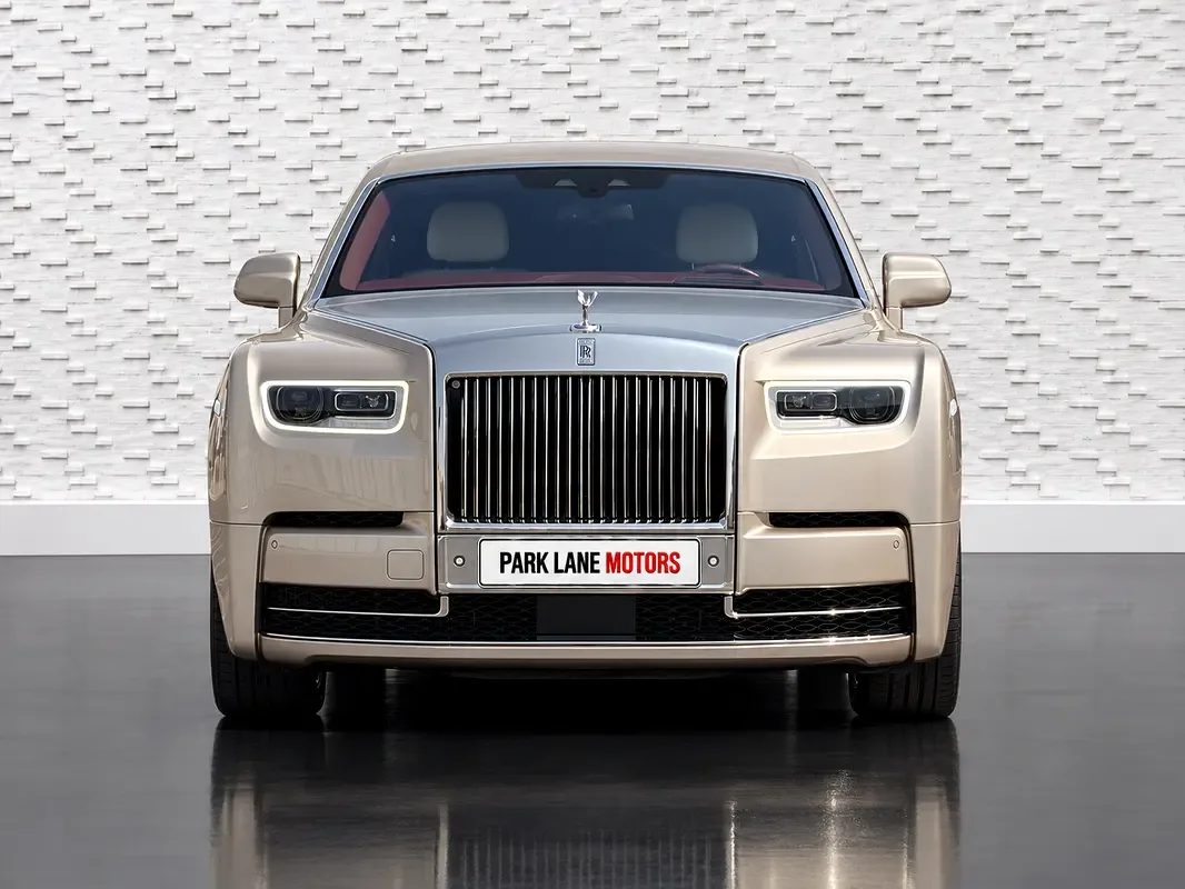 Rolls-Royce Phantom 6.8 AT RWD (571 hp) - 3