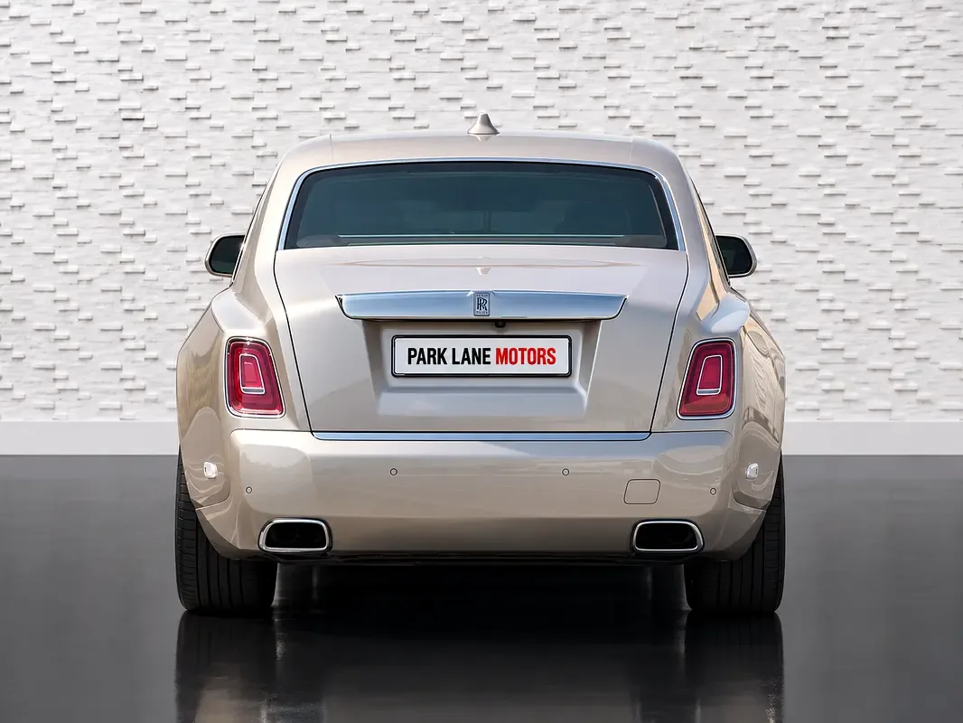 Rolls-Royce Phantom 6.8 AT RWD (571 hp) - 5
