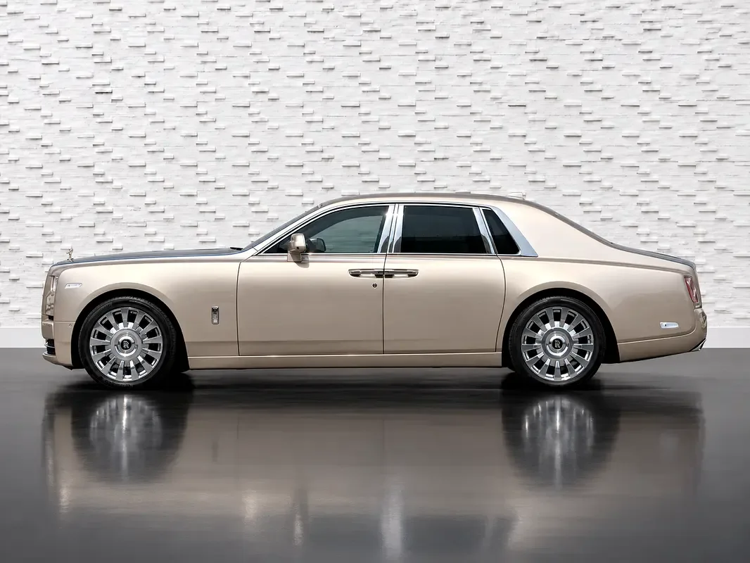 Rolls-Royce Phantom 6.8 AT RWD (571 hp) - 4