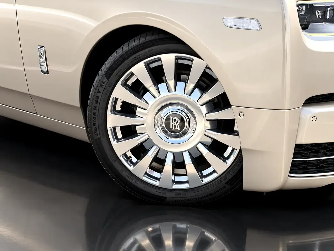 Rolls-Royce Phantom 6.8 AT RWD (571 hp) - 6