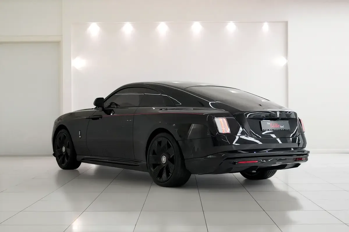 Rolls-Royce Spectre AT 4WD (585 حصان) - 4